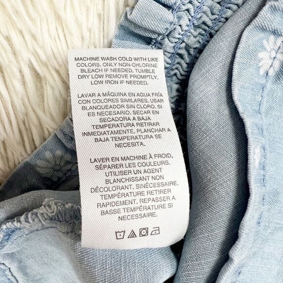 Altar’d State Tencel Chambray Daisy Top M - Picture 8 of 8